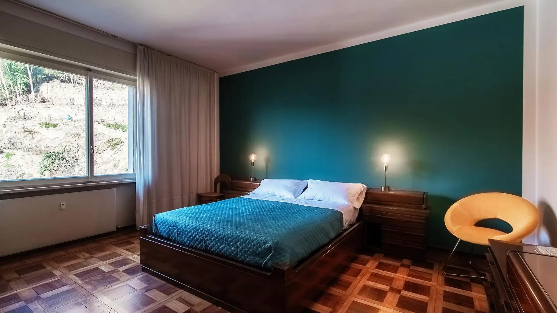 Lake And City View Apartment - Downtown Como