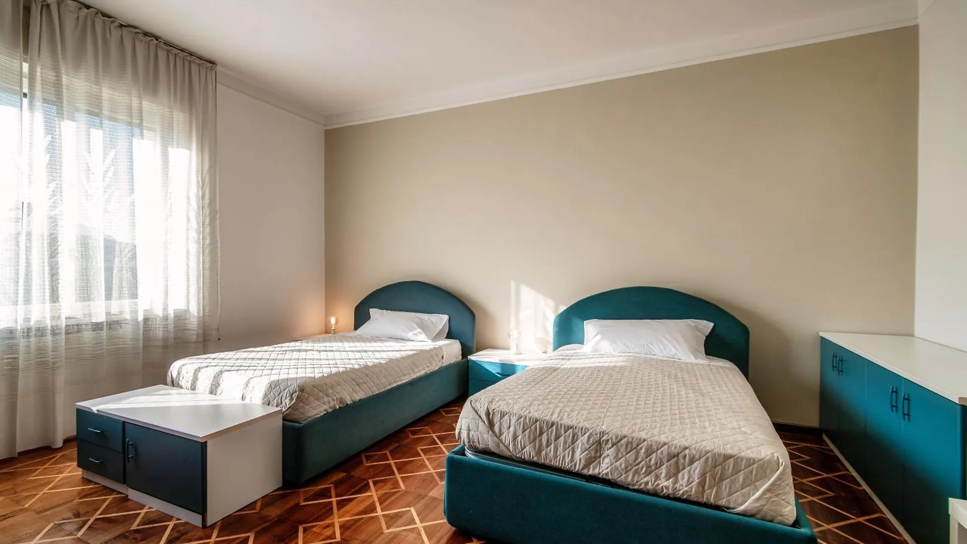 Lake And City View Apartment - Downtown 科莫